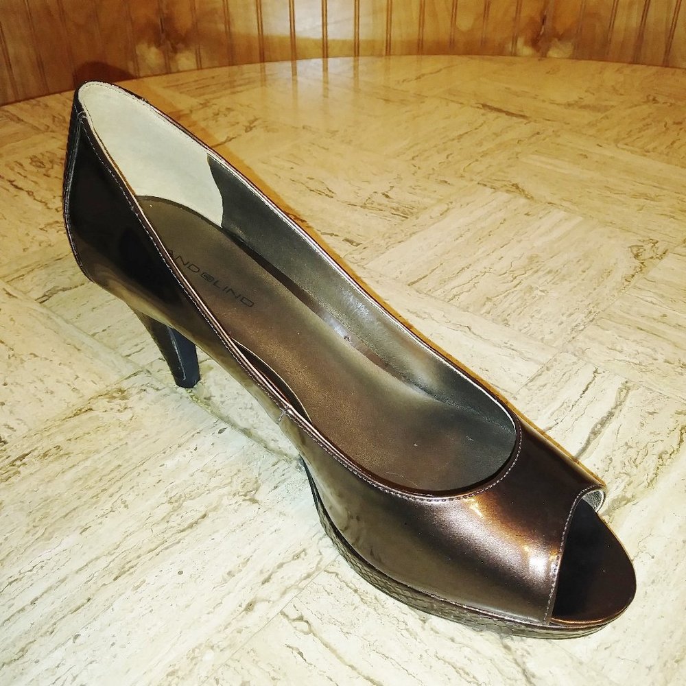 Bandolino coppery brown pumps size 10M